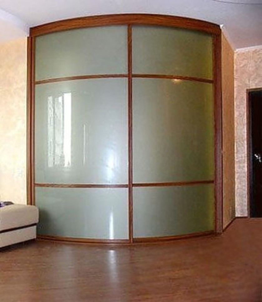 Встроенный шкаф купе радиусный в классическом стиле Уссурийск